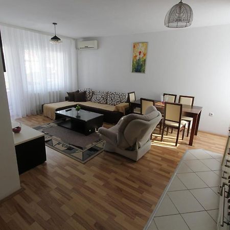 Kasumi Apartment Pristina Eksteriør bilde